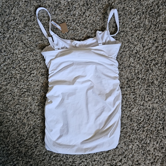 New white skims swimsuit - Picture 6 of 7